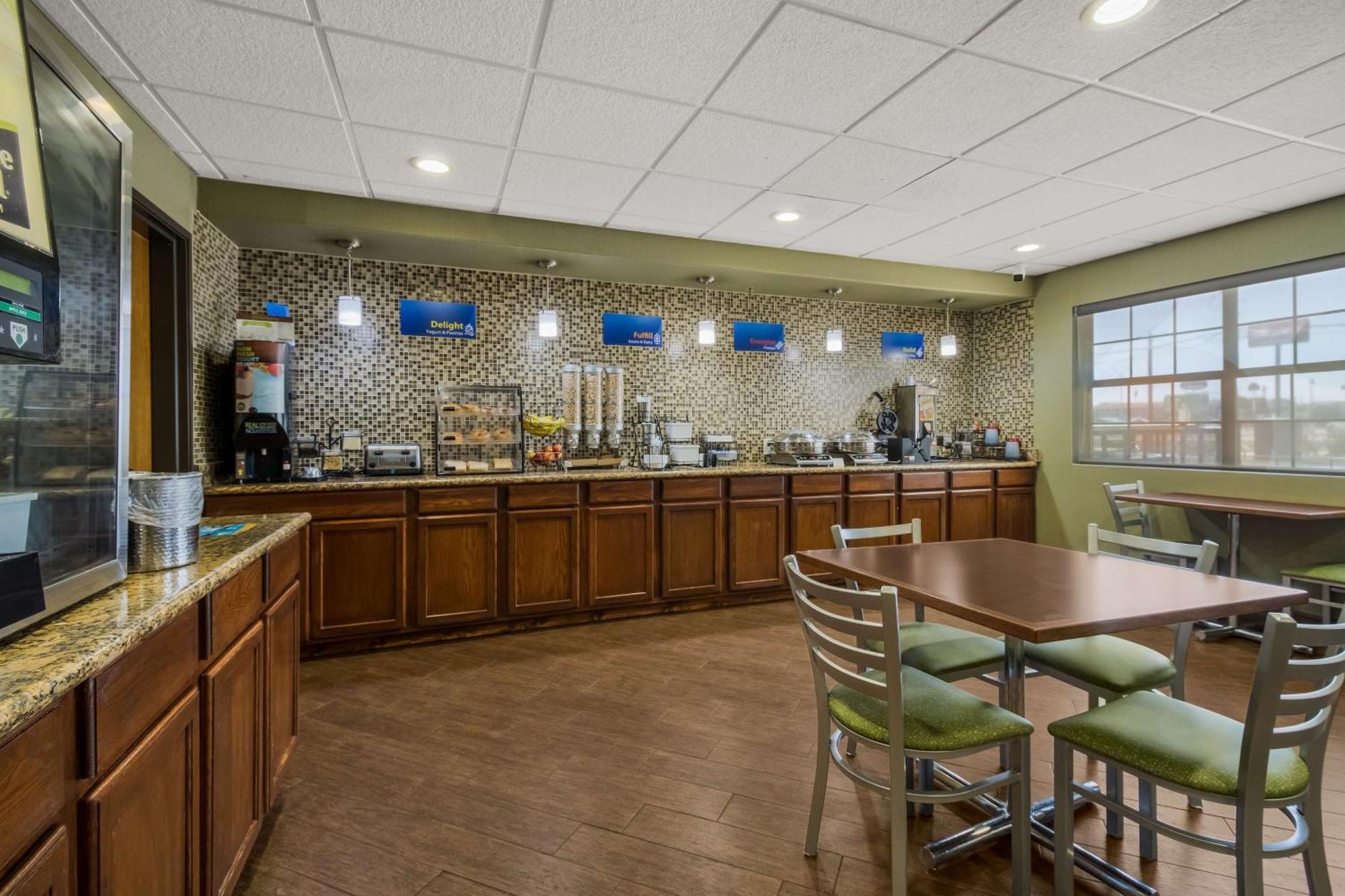 Best Western Temple Inn & Suites Buitenkant foto